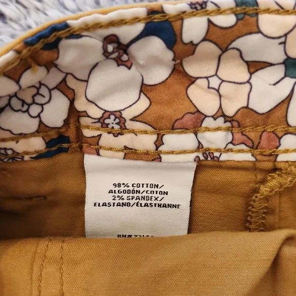 One Teaspoon Mustard Cargo Shorts - Picture 4 of 4